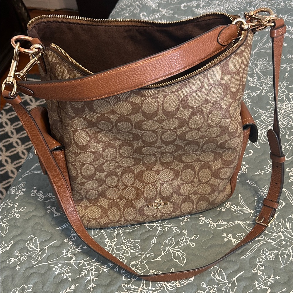 Coach Redwood Pennie Shoulder Bag.